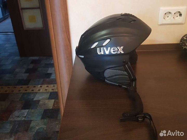 Горнолыжный шлем Uvex