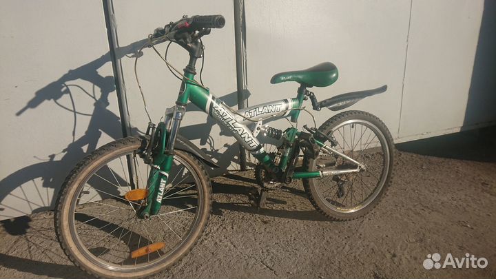 Велосипед Atlant. колеса 20