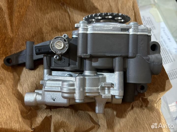 Масленный насос на Мерседес 166