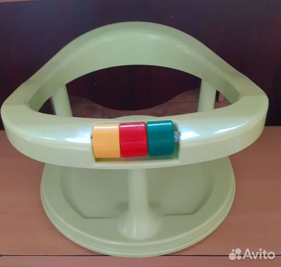 Стульчик для купания в ванной