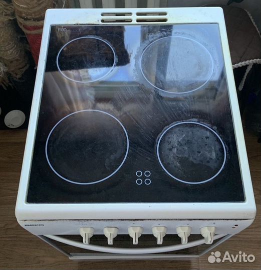 Плита электрическая стеклокерамика с духовкой Beko