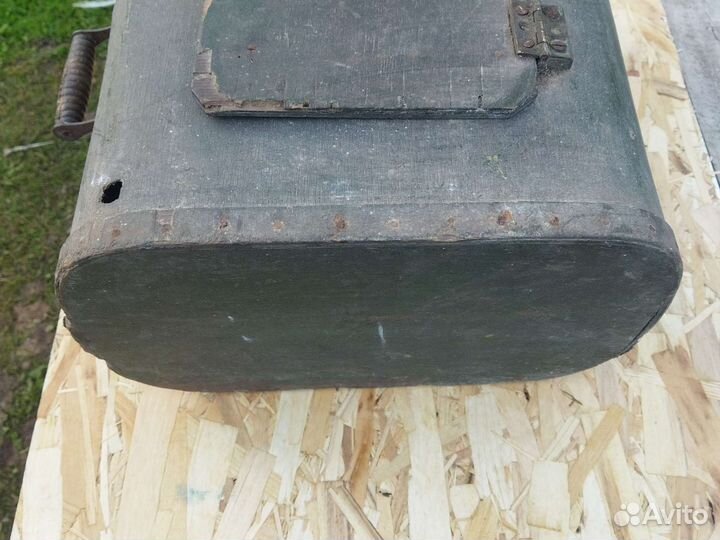 Чемодан деревянный старинный