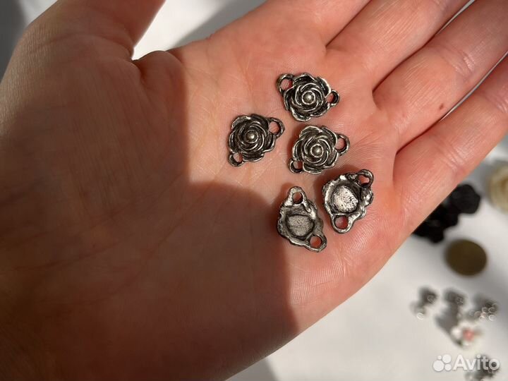 Розы: пуговицы, декор для одежды