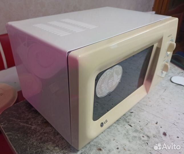 Микроволновая печь с грилем LG MB-4022G/01