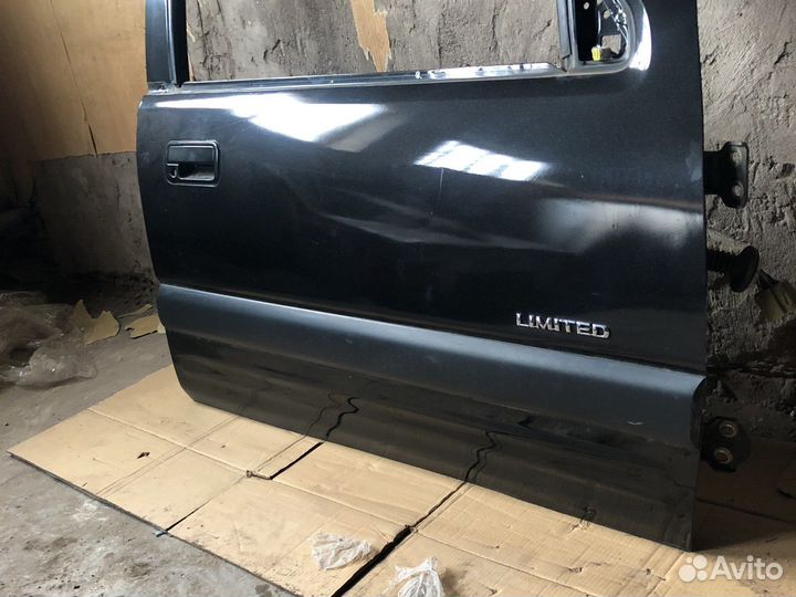 Передняя правая дверь Opel Frontera