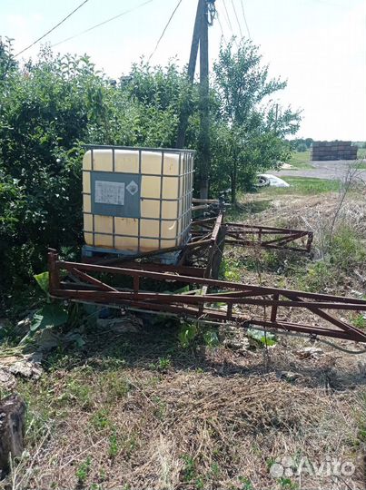 Опрыскиватель навесной на 1000л