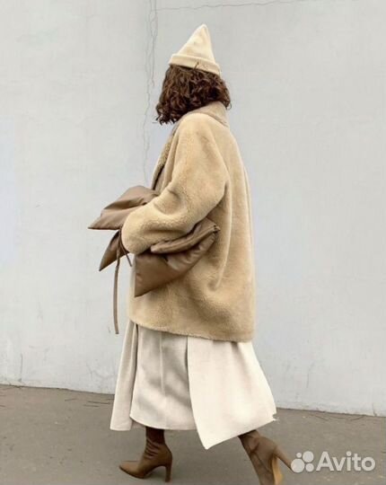 Ushatava Шуба/дубленка двухсторонняя бежевая M