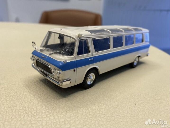 Модель автомобиля ЗИЛ-118 Юность