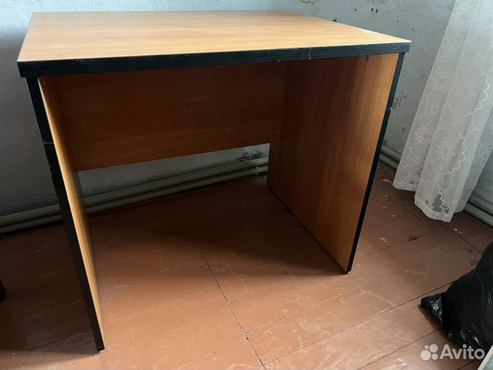 Компьютерный столик, стол