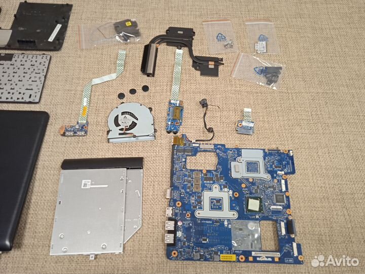 Разбор ноутбука Samsung NP350E5C-S0ARU