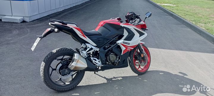 Мотоцикл Racer