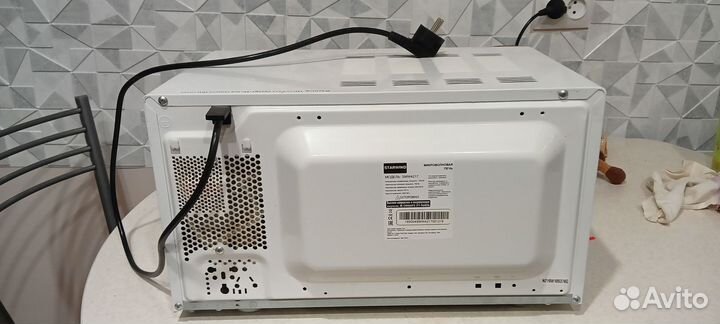Микроволновая печь Starwind