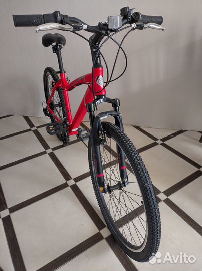 Велосипед горный Stels Miss 6000 V красный