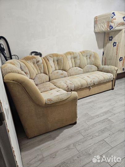 Угловой диван бу