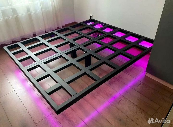 Кровать с парящим эффектом