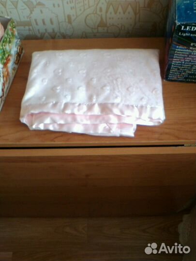 Продам красивое покрывало на выписку