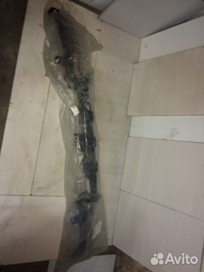 Усилитель (наполнитель) переднего бампера Range Ro