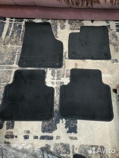 Автомобильные коврики текстильные
