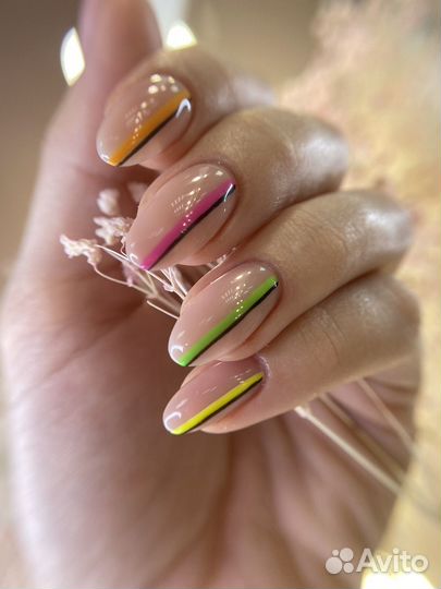 Маникюр и педикюр