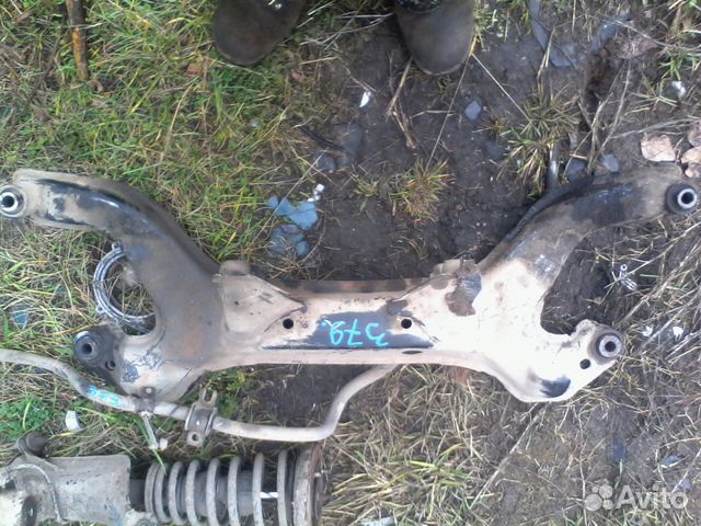 Подрамник Ниссан примера 11