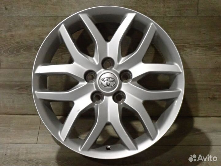 Оригинальные диски R17 на Toyota Camry