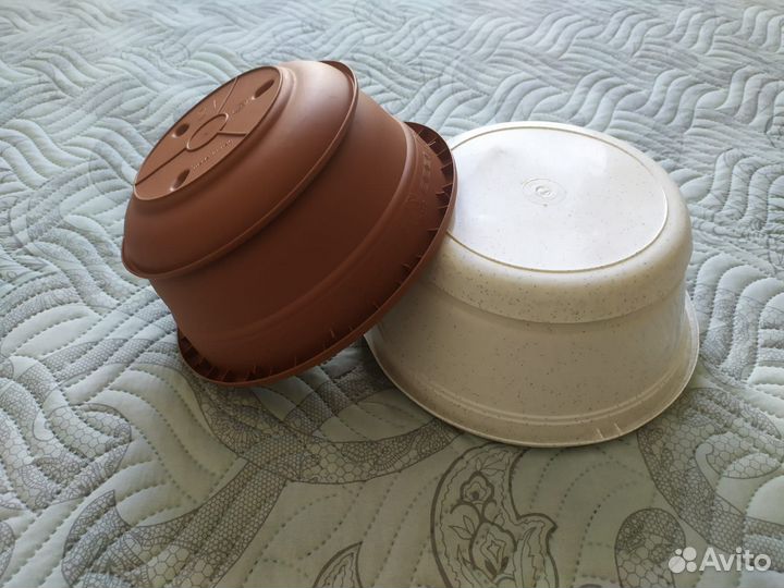 Кашпо-чаша. Пластик. На доставке