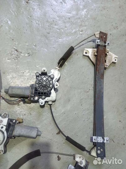 Стеклоподиемник Hyundai sonata