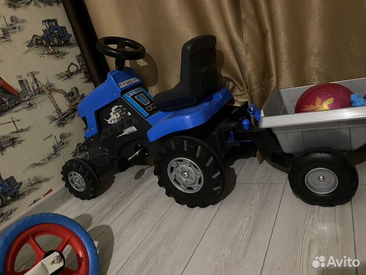 Трактор Turbo с педалями и полуприцепом
