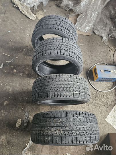 Bridgestone Blizzak Ice 245/40 R18 и 275/35 R18 95S