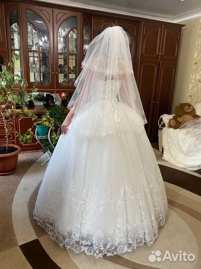 Свадебное платье