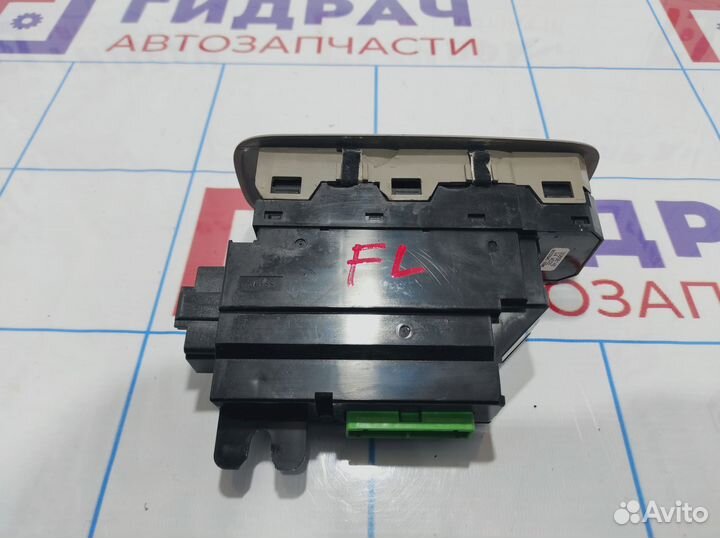 Блок управления стеклоподъемниками Volvo XC90 3065