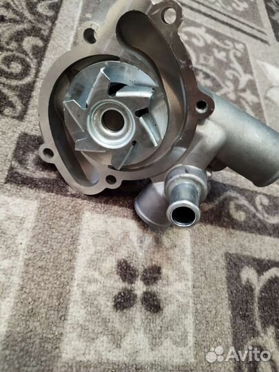 Водяная помпа змз 406