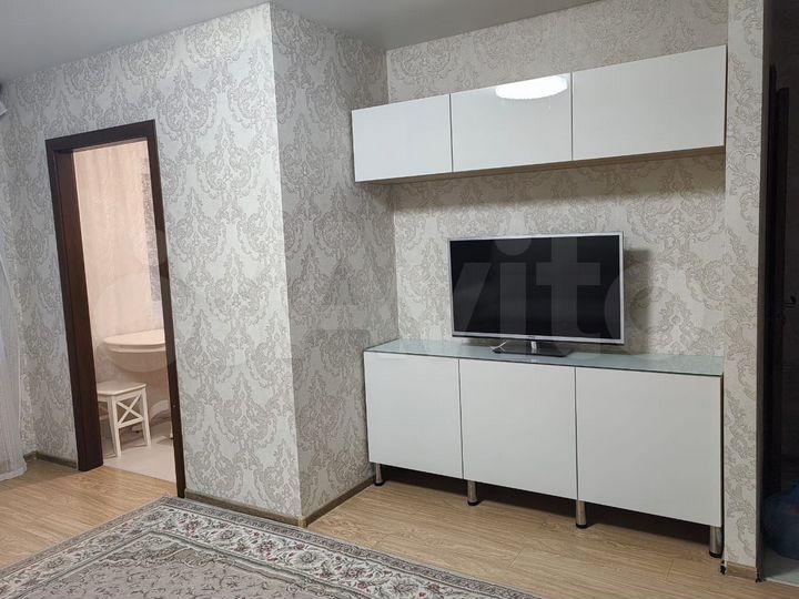 2-к. квартира, 42 м², 2/4 эт.