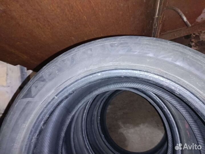 Yokohama Advan Fleva V701 225/55 R17 97W