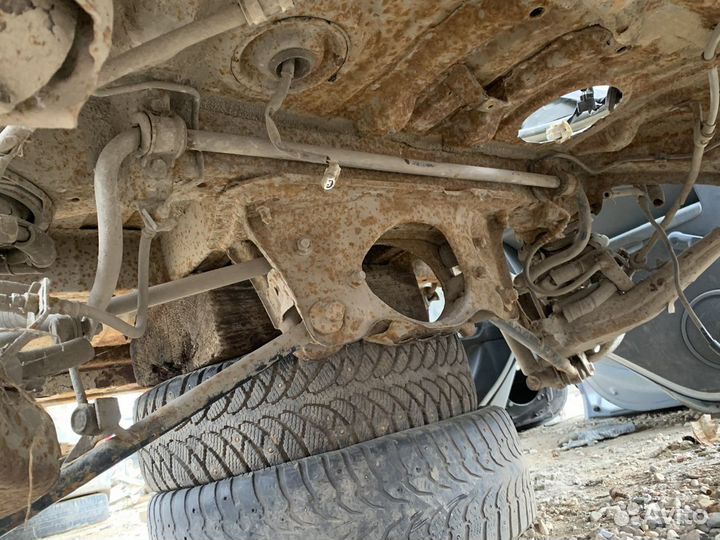 Задняя балка подрамник задний RAV4 xa20