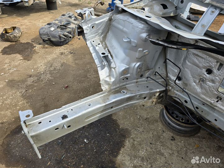 Лонжерон четверть передний правый Geely Coolray