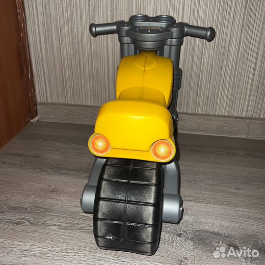 Детский мотоцикл Wader, желто-серый