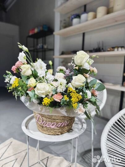 Цветы в корзине доставка