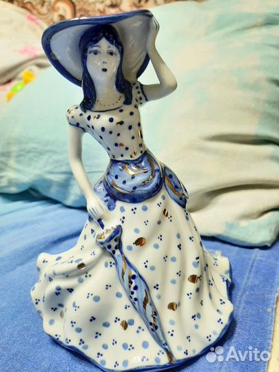 Статуэтка колокольчик гжель в золоте