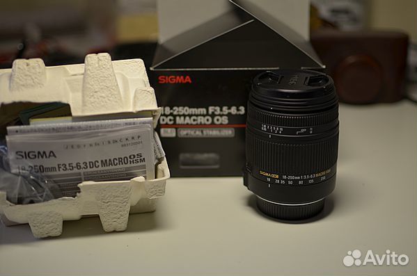 Объектив Sigma AF 18-250mm f/3.5-6.3 DC OS Macro