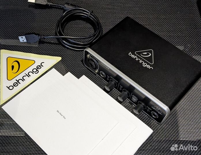 Звуковая карта Behringer U-Phoria UMC22