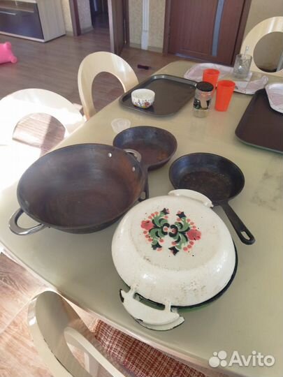 Чугунные сковороды, жаровня,Вок, СССР