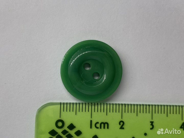 Пуговицы зеленые советские пластмассовые 20 мм