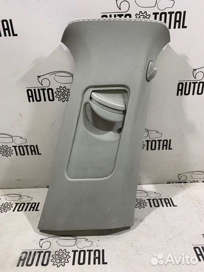 Накладка центральной стойки правая Volkswagen Polo