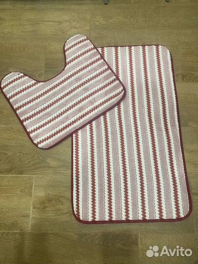 Коврик для ванны и туалета