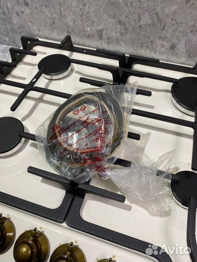 Газовая поверхность il Monte BH-607E бежевая