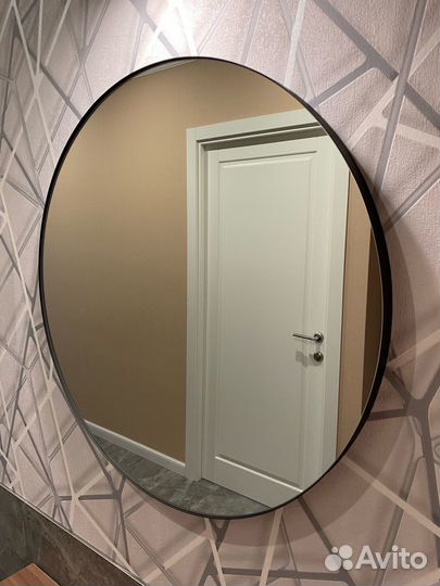 Зеркало настенное круглое в раме 80 см
