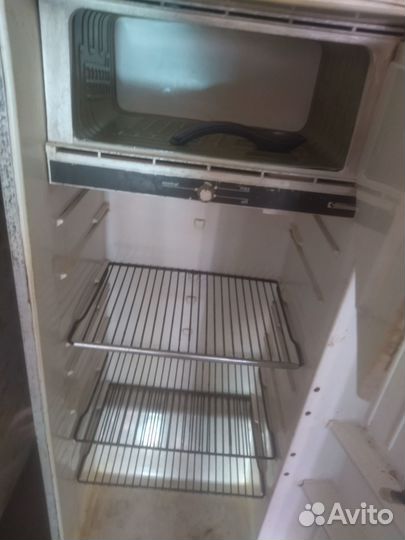 Продам холодильник рабочий бу