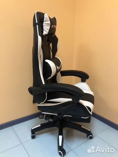 Компьютерное игровое кресло геймерское с массажем