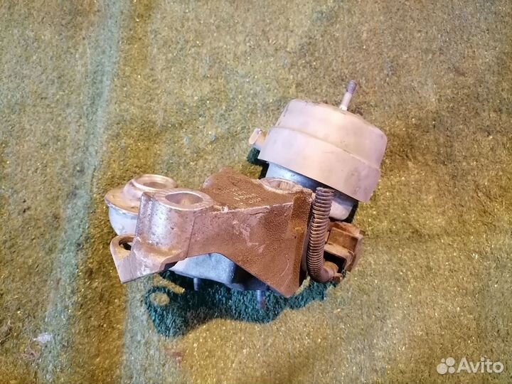 Опора двигателя (подушка двс) правая 8E0199352N Au